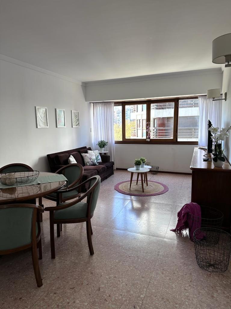 Apartamento Depto. En La Bella Plaza Mitre. Luminoso Y Amplio.